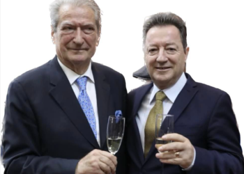 Ylli Asllani i prekur nga Berisha: Plaga në syrin e tij, simbol i sakrificës që duhet të bëjnë shqiptarët