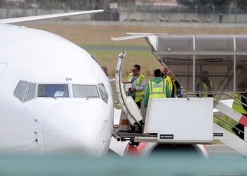 Britania pritet të kthejë 50 të burgosur shqiptarë