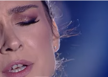 Elsa Lila rikthehet pas 25 vitesh në Festivalin e Këngës, me dedikim për të bijën