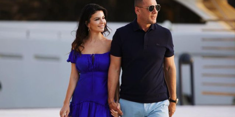 La burrin mekanik, aktorja flet për lidhjen jashtëmartesore me ish-deputetin: Patëm shumë presione