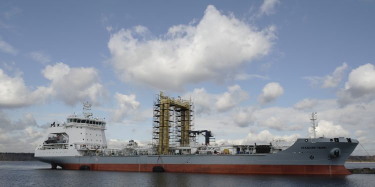 Media italiane: Flota spiune ruse pranë Shqipërisë, po kërcënohet gazsjellësi TAP