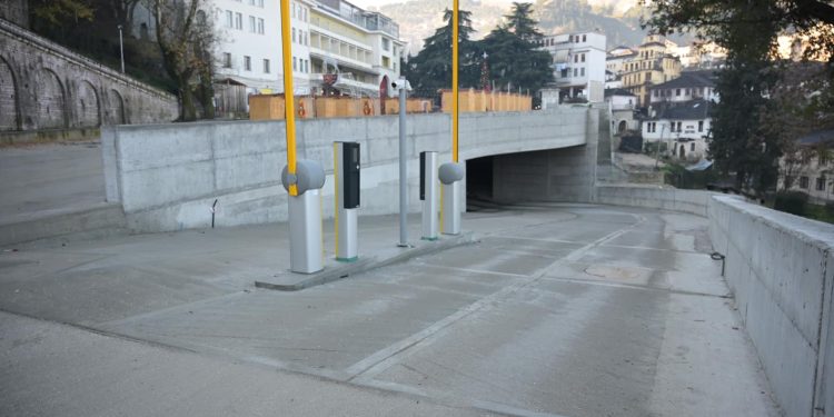 Përfundon parkingu nëntokësor i Gjirokastrës, ja sa pritet të jetë pagesa (FOTO)