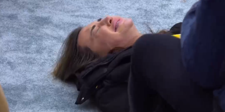 Kiara rrëzohet në tokë, shpërthen në lot, ambulanca niset drejt shtëpisë së Big Brother (FOTO)