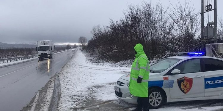 Moti i keq, Policia e Shtetit ka një thirrje për shoferët