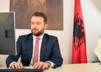 Arrestohet sekretari i përgjithshëm i Ministrisë së Financave bashkë me dy drejtorë të institucionit