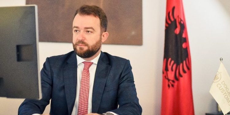 Arrestohet sekretari i përgjithshëm i Ministrisë së Financave bashkë me dy drejtorë të institucionit