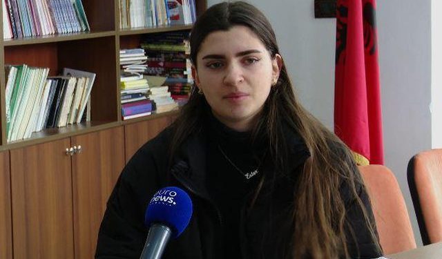 Nxënësja me të gjitha 10-ta: Dua të bëhem mjeke dhe të flas shqip me pacientët e mi (VIDEO)