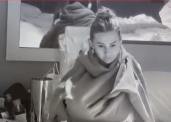 VIDEO +18/ Kiara zhvishet live në shtëpinë e Big Brother, tregon gjoksin para kamerës