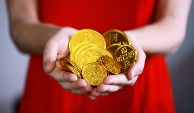 Sipas horoskopit kinez këto janë 3 shenjat do të ”notojnë” në para gjatë 2023-shit