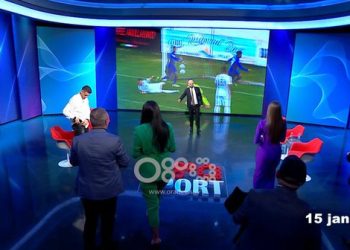 Paniku nga tërmeti në Shqipëri, shihni si largohen të ftuarit nga emisioni live (VIDEO)