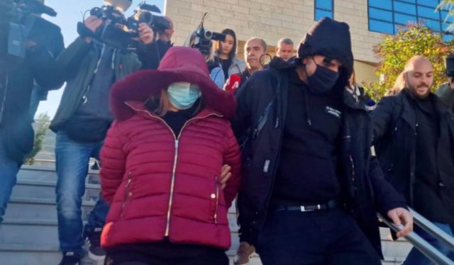 Tronditet fshati në Greqi, nëna e hedh foshnjën 11-muajshe në lumë dhe kalon Vitin e Ri në hotel