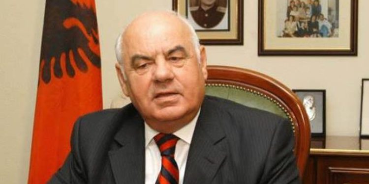 Ish-Presidenti Moisiu: Kam 51 vjet në një shtëpi, edhe unë doja vilë por…