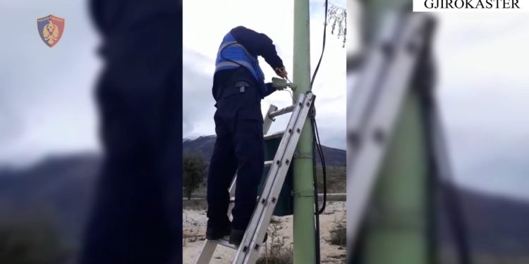 Priten “fijet” në Memaliaj, policia heq kamerat që nuk dihej kush i kontrollonte