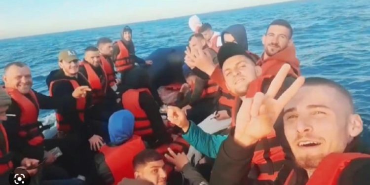 A po e gjakos emigracioni ekonominë e Shqipërisë?