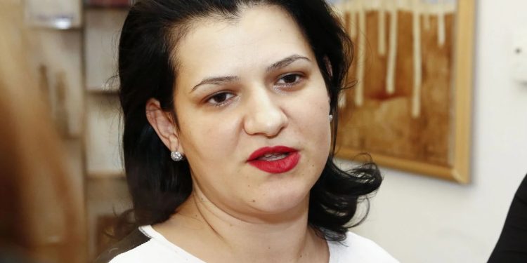 Nënë e bir vodhën 120 mijë euro, shtëpia i përket ish-shefes së kabinetit të Arben Ahmetajt