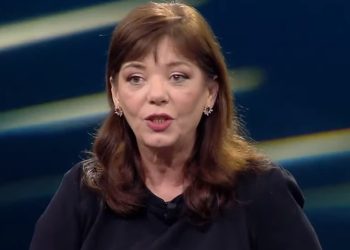 Mësuesi në Tepelenë që ngacmonte nxënëset, Nora Mala: Prindërit kanë frikë të dërgojnë fëmijët në shkollë, të testohen psikologjikisht mësuesit