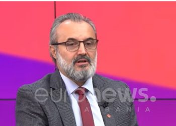 Godet teologu: Varrimi bëhet për 24-orë sepse ka raste që janë ringjallur