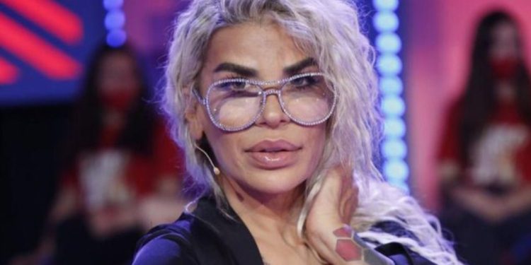 Big Brother/ Valbona Mema tregon fëmijërinë e varfër e të vështirë: Mami na jepte bukë me sheqer