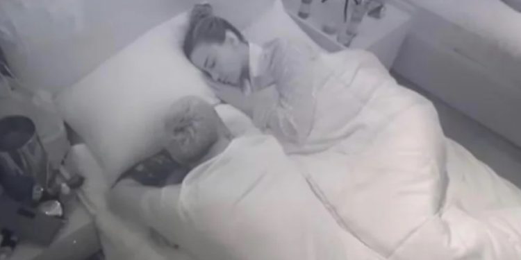 Kiara dhe Luizi në një krevat, ç’po ndodh në Big Brother?