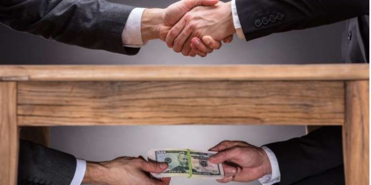 Raporti i TI: Shqipëria ndër vendet më të korruptuara në Europë