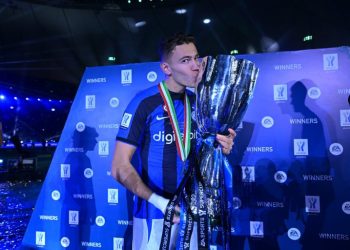 Trofeu i parë në karrierë, futbollisti i Kombëtares Shqiptare “dehet” nga suksesi, i premton besnikëri Interit (VIDEO)