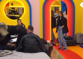 “Kam thënë një gomarllik, ia bëra vetes”, Luizi shpërthen në të qara dhe sqaron banorët, Kejvina e përqafon: Kërkoju falje të gjithëve! (VIDEO)