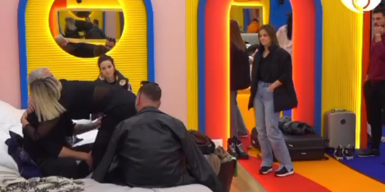 “Kam thënë një gomarllik, ia bëra vetes”, Luizi shpërthen në të qara dhe sqaron banorët, Kejvina e përqafon: Kërkoju falje të gjithëve! (VIDEO)