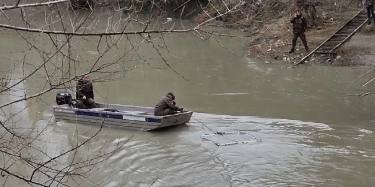 4 ditë i humbur në ujërat e lumit, mbyllen pa sukses kërkimet për gjetjen e të riut