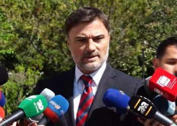 Alibeaj përjashton nga grupi 4 deputetët e Berishës, mes tyre edhe deputetin e Gjirokastrës