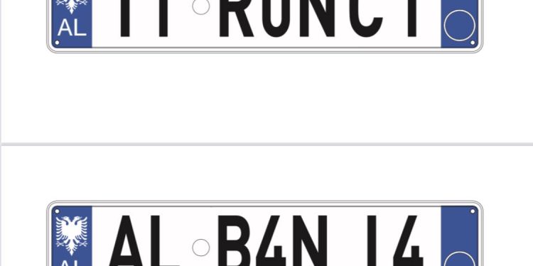 Erdhi dita, tani mund të bëni targa personale për makinën tuaj. Ja si të veproni