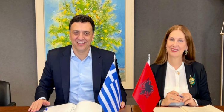 Kumbaro takon homologun në Athinë: Greqia gjigant i turizmit botëror, kemi shumë ç’të mësojmë