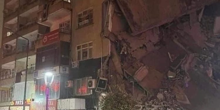 A ka shqiptarë mes viktimave në Turqi? Reagon Ministria e Jashtme