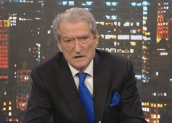 Sali Berisha: Kam video erotike të ambasadorëve me zyrtare të Qeverisë, po nuk i nxjerr