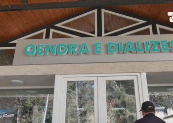 Shiti lopën për të bërë dializë, 65-vjeçarja në hall të madh: Do lë dializën, nuk kam para!