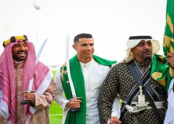 Ronaldo feston 300 vjetorin e Arabisë me shpatë në dorë