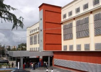 “Paska qenë njeri i pabesë”, zbardhen përgjimet që çuan në arrestimin e mjekëve