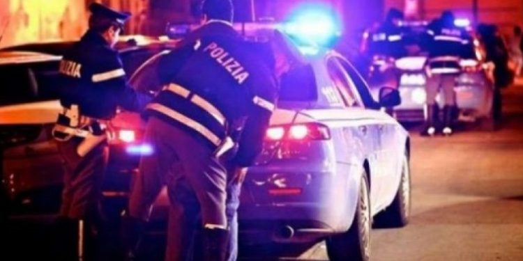 Drejtonin grupin kriminal të drogës, arrestohen dy vëllezërit shqiptarë në Itali, në pranga dhe kushëriri (EMRAT)