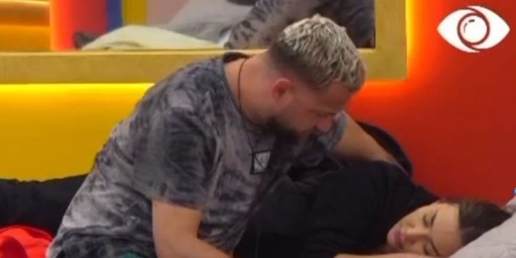 E papritur, Luizi i tregon Kiarës se do të largohet nga Big Brother: Jam mërzitur, nuk kam çfarë bëj më këtu (VIDEO)