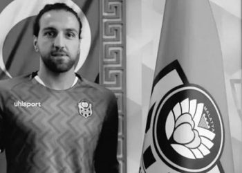 Futbolli në zi/ Nxirret i vdekur nga rrënojat e një ndërtese portieri në Turqi