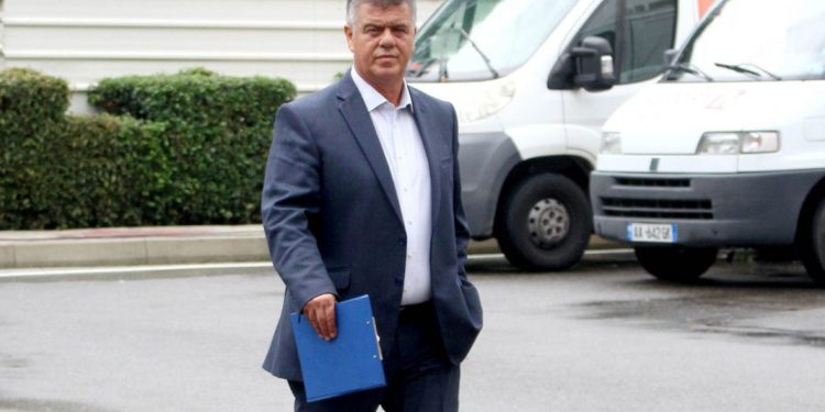 Lefter Koka: Po bëj burg prej një të çmendure si Monika Kryemadhi, jam i pafajshëm! Kam shërbyer me besnikëri e në përputhje me ligjin