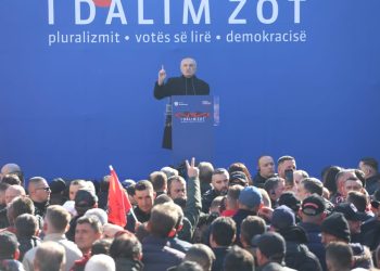 Meta: Me Edi Ramën kryeministër, vendi vetëm zhytet në korrupsion