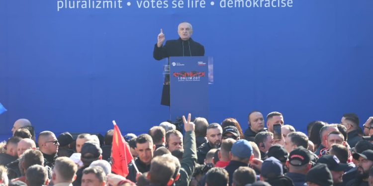 Meta: Me Edi Ramën kryeministër, vendi vetëm zhytet në korrupsion