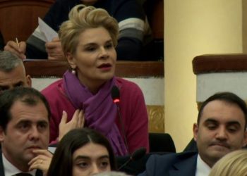 Kryemadhi: Rama i ka mbushur brekët, është dhjaks