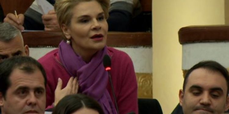 Kryemadhi: Rama i ka mbushur brekët, është dhjaks