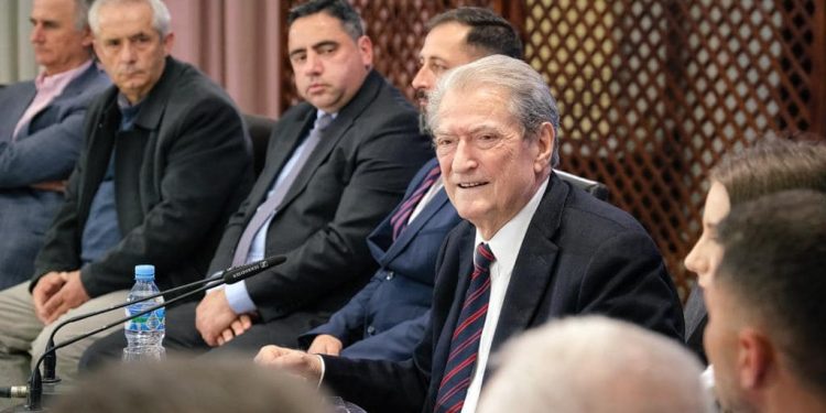 Berisha: Kurrë s’ka qenë Gjirokastra pa institucione, as në Perandorinë Osmane. Rama e shndërroi në një muze pa njerëz