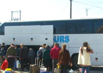 Bie ndjeshëm numri i shqiptarëve me lejeqëndrimi në Greqi