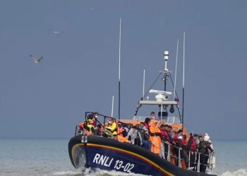 Shqiptarët në shënjestër, Britania nis të hënën operacioni i ri për largimin e tyre të menjëhershëm