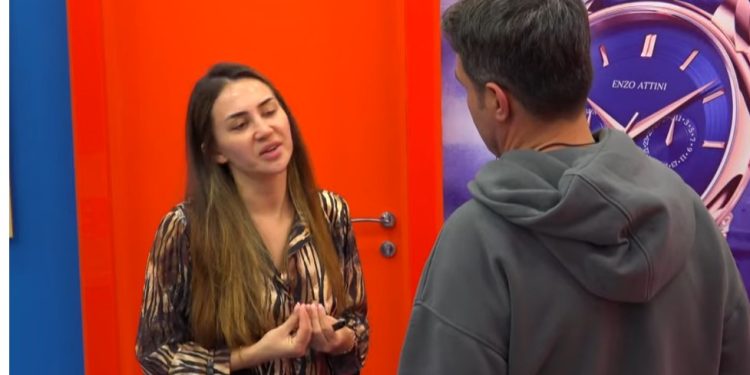 Kiara ia kupton ‘hilen’ Armaldos dhe ia pret shkurt: Ty s’të lë krimbi, shiko punët e tua! (VIDEO)