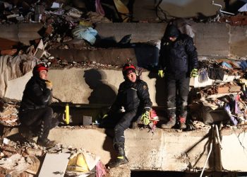 Bilanc tragjik, mbi 4300 të vdekur nga tërmeti në Turqi