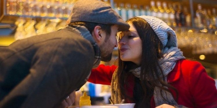 Kjo është shenja e Horoskopit që i çmend të gjithë me romancën e saj